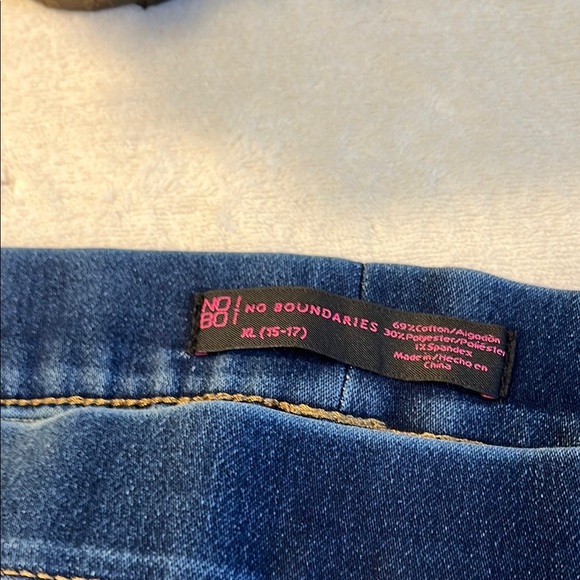 No Boundaries Dark Blue Straight Leg Jeans - Picture 2 of 6